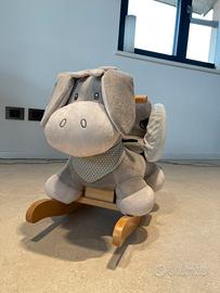 Asino a dondolo marca Nattou