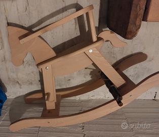 cavallo a dondolo bambini Pinolino