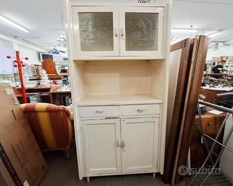 Credenza di una volta da sistemare