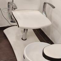 poltrona podologica completa di poggia piede