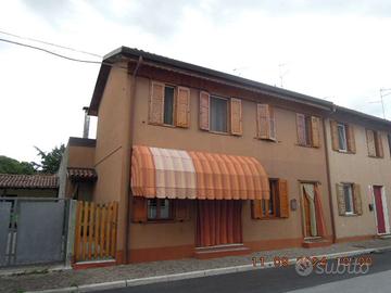 Ampia realtà in centro paese