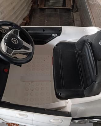 auto elettrica Mercedes 