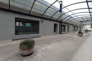 SUGGESTIVO SPAZIO COMMERCIALE - CENTRALISSIMO E...