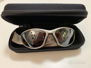 occhiali da sole sport adulto mai usati