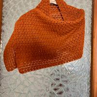 Sciarpa fatta a mano ad uncinetto