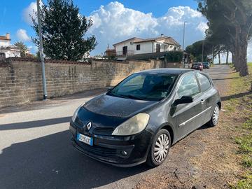 Renault Clio Storia 1.2 3 porte Confort gpl