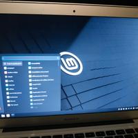 MacBook air 2010 2gb RAM 128 GB ssd