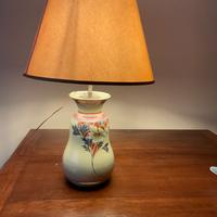 Lampada da tavolo in ceramica con paralume
