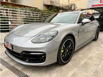 Porsche Panamera 4s Hybrid 2022