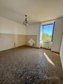 2 LOCALI A VASANELLO