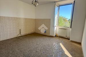 2 LOCALI A VASANELLO