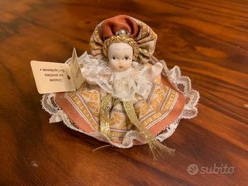 Statuetta Bambino in porcellana