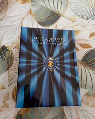 portafoto dell' Inter  vanno 100 foto