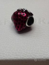Pandora  Fragola in Argento 
