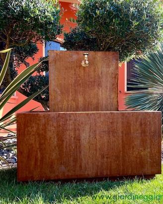 FONTANA IN ACCIAIO CORTEN CON VASCA LARGA