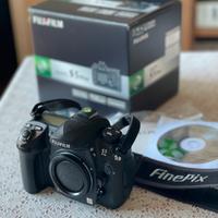 FUJI S5 PRO con scatola (monta ottiche NIKON)