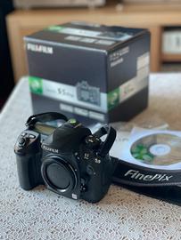 FUJI S5 PRO con scatola (monta ottiche NIKON)