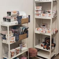 scaffali per cabina armadio o arredo negozio