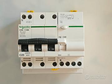 Interruttore Trifase Schneider  3P+N