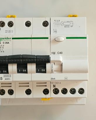 Interruttore Trifase Schneider  3P+N