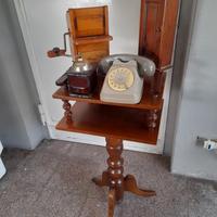 arredamento vintage telefono macina caffe 