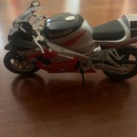 Modellino moto sportiva Suzuki GSX-R 750