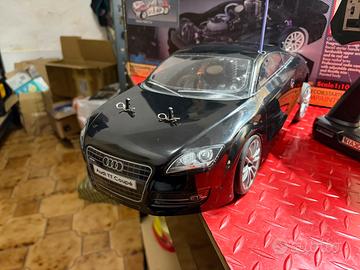 Auto rc a scoppio 1/10 audi tt