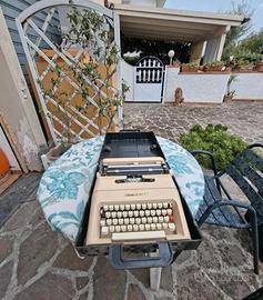 macchina da scrivere olivetti 