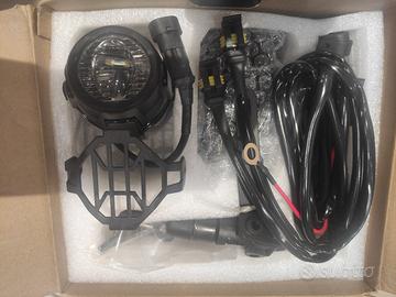 Faretti supplementari led per moto