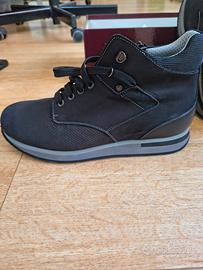 Scarpe ortopediche nere Fisioduna tg 44, mai usate