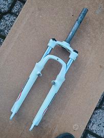 forcella ammortizzata suntour XTC 26"