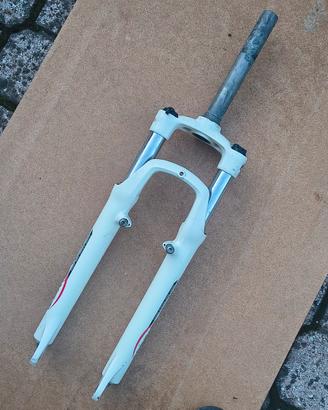 forcella ammortizzata suntour XTC 26"