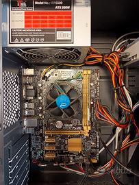 Scheda madre asus con pezzi di ricambio