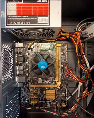 Scheda madre asus con pezzi di ricambio