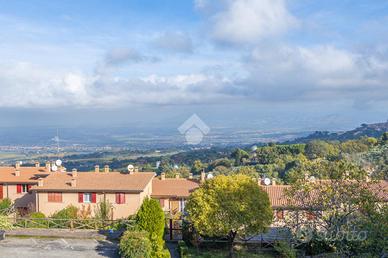 VILLA A SCHIERA A MONTE PORZIO CATONE