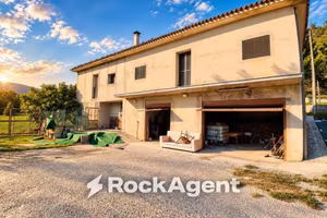 Immobile di 423 m² a Serra San Quirico