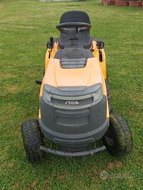 Trattorino rasaerba stiga estate 2084