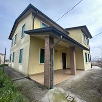 Casa singola di campagna