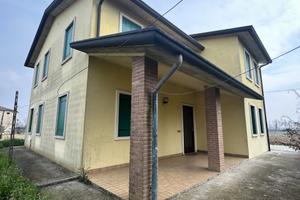 Casa singola di campagna