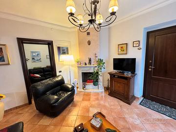 Ristrutturata con corte esclusiva