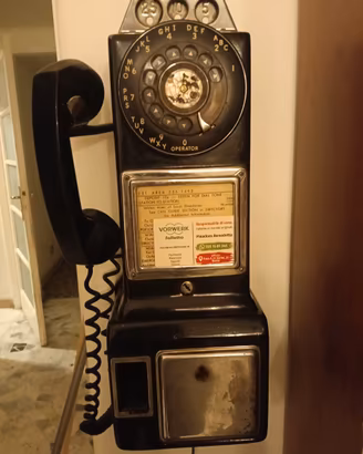 Telefono a gettoni americano vintage originale
