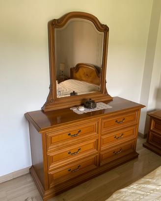 Comò da camera da letto con specchiera