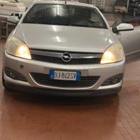 Opel Astra H TwinTop 1.8 16V Cabrio - 2007
