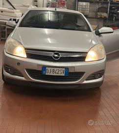 Opel Astra H TwinTop 1.8 16V Cabrio - 2007