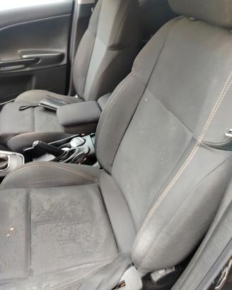 sedili tappezzeria interno alfa romeo Giuliletta 