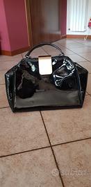 Borsa in vernice