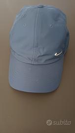 cappellino con visiera Nike blu 