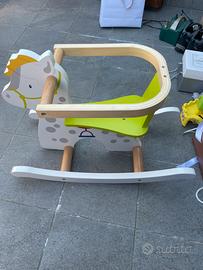 Dondolo in legno