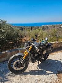 Triumph Scrambler 400X settembre 2025