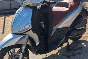 BEVERLY 350 SPORT TOURING i.e. con ABS e ASR